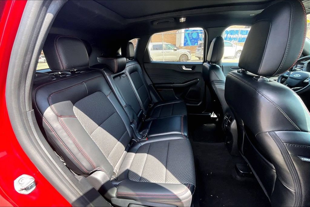 Certified 2024 Ford Escape ST-Line AWD/4WD image 26