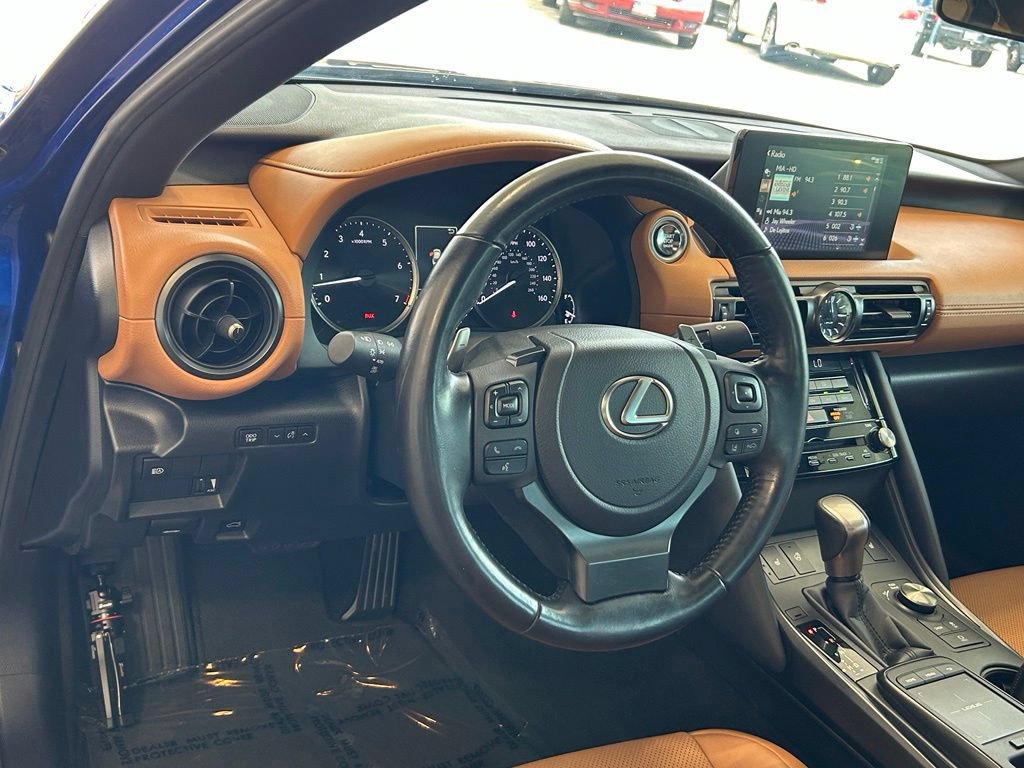 Used 2025 Lexus IS 350 F Sport w/ Accessory Package RWD image 35