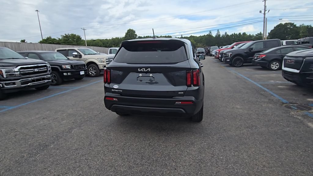 Used 2023 Kia Sorento LX AWD/4WD image 18