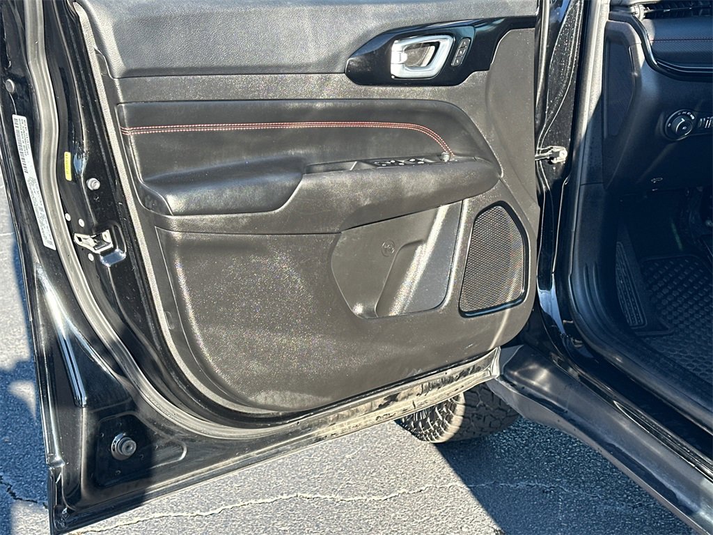 Used 2025 Jeep Compass Trailhawk w/ Trailhawk Elite Group image 10