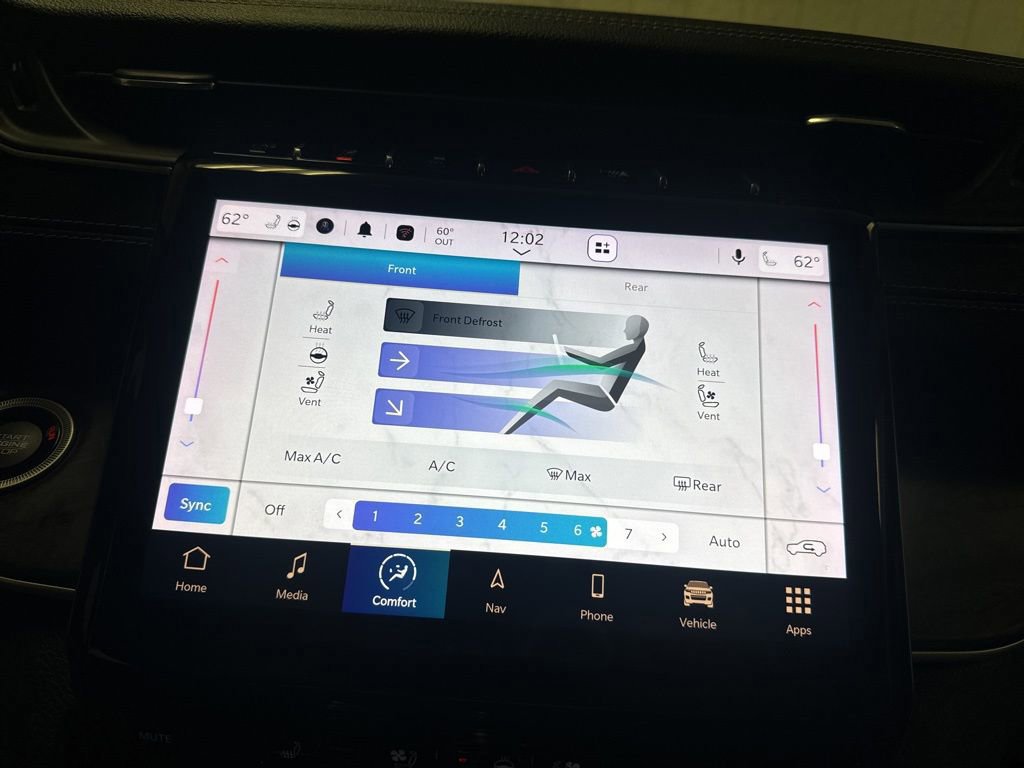 Used 2021 Jeep Grand Cherokee L Limited w/ Luxury Tech Group II image 34