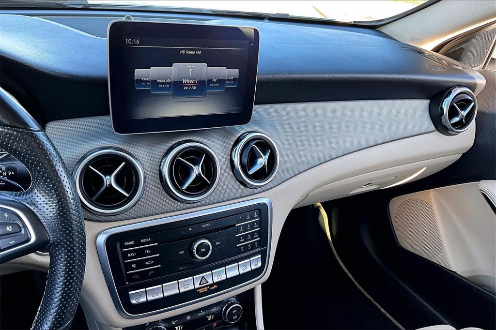 Used 2019 Mercedes-Benz GLA 250 4MATIC image 31