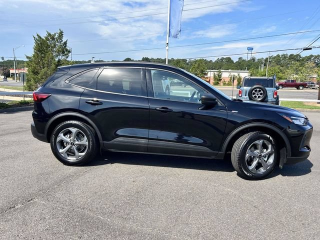 Certified 2026 Ford Escape ST-Line FWD image 2