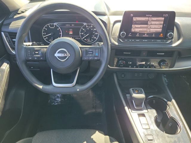Used 2024 Nissan Rogue SV FWD image 4