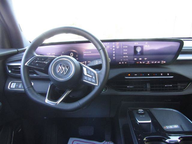 Used 2025 Buick Enclave Sport Touring AWD/4WD image 5