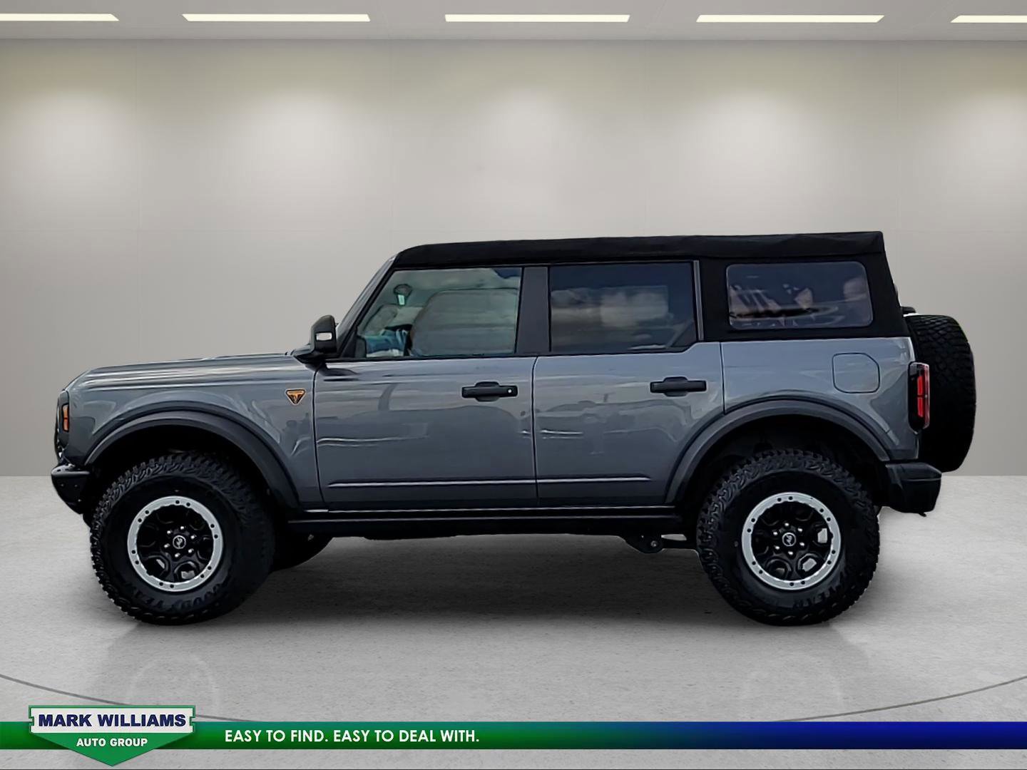 Certified 2022 Ford Bronco Badlands w/ Sasquatch Package AWD/4WD image 2