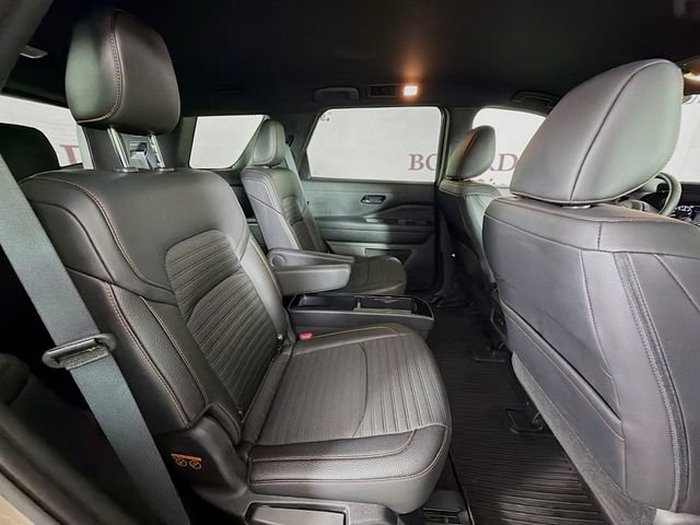Used 2025 Nissan Pathfinder Rock Creek AWD/4WD image 33