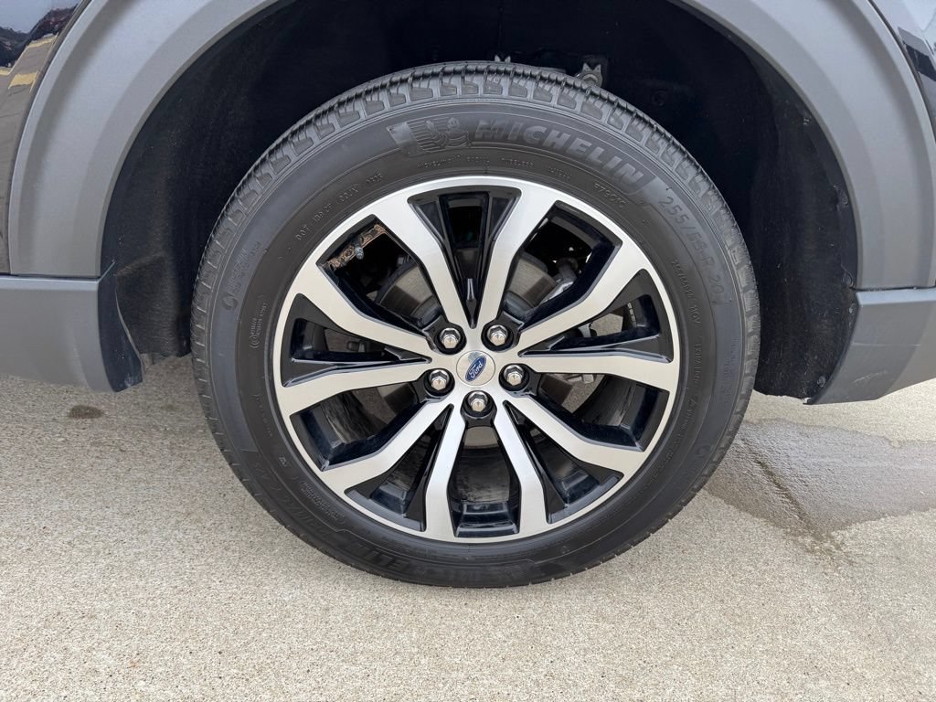 Certified 2025 Ford Explorer ST-Line AWD/4WD image 6