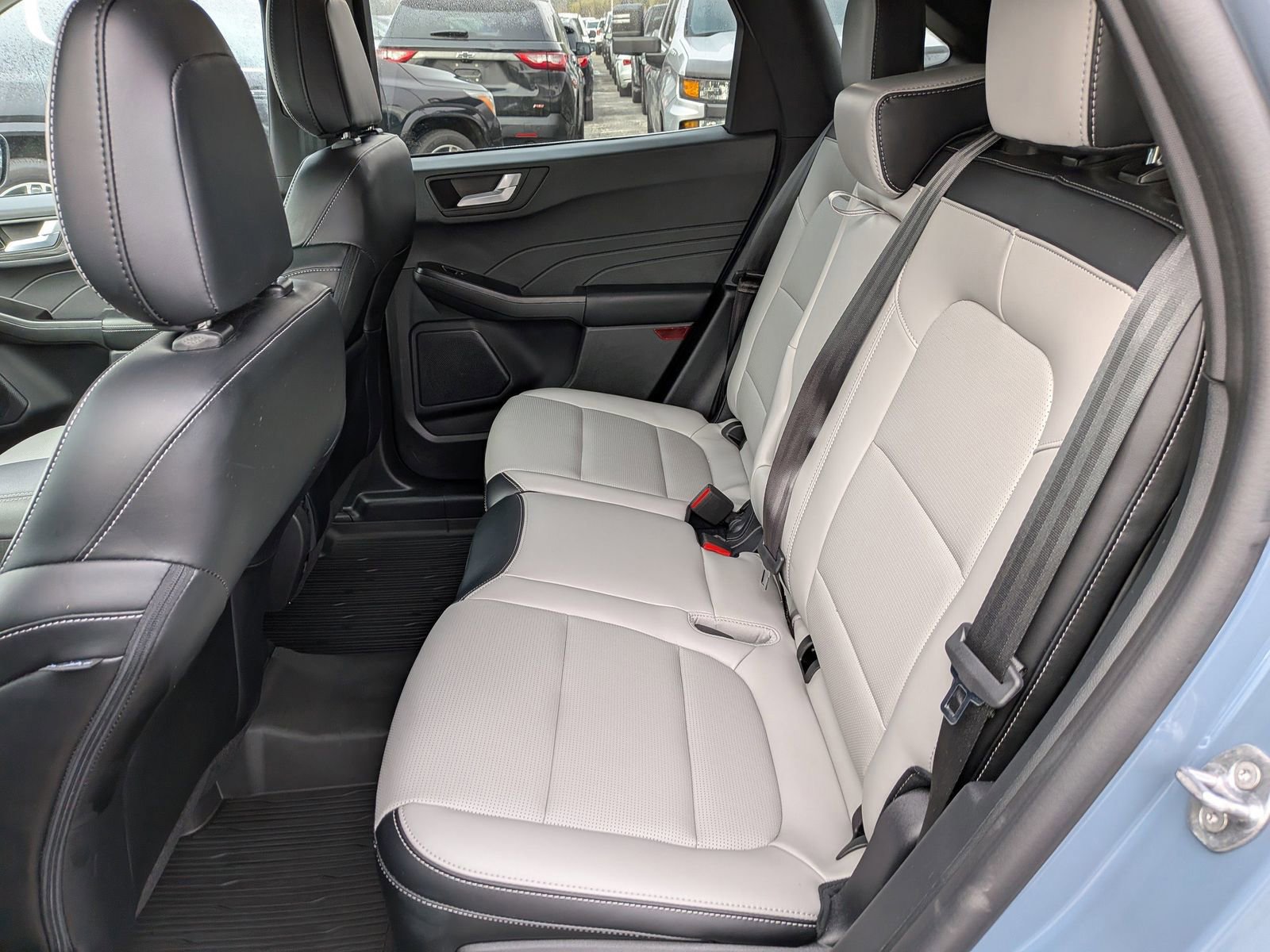 Certified 2025 Ford Escape Platinum image 16