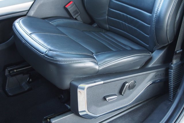 Certified 2023 Ford F150 Platinum w/ Equipment Group 701A High AWD/4WD image 17