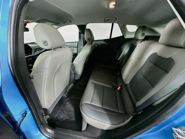Used 2025 Chevrolet Trax ACTIV w/ Driver Confidence Package FWD image 30