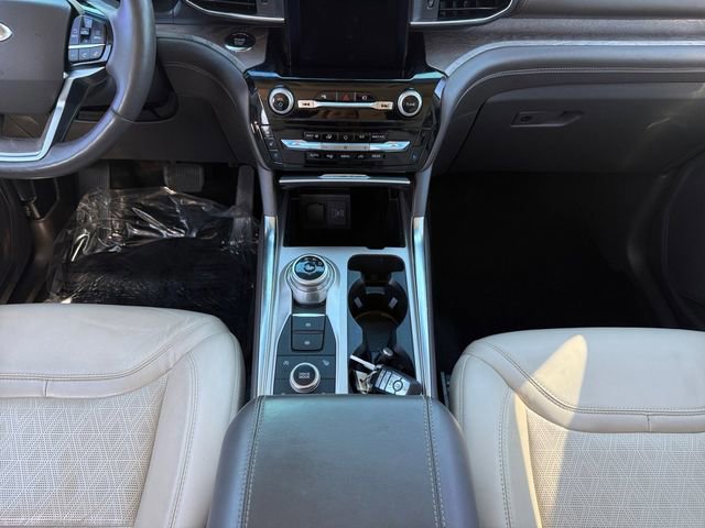 Certified 2021 Ford Explorer Platinum w/ Equipment Group 601A image 17