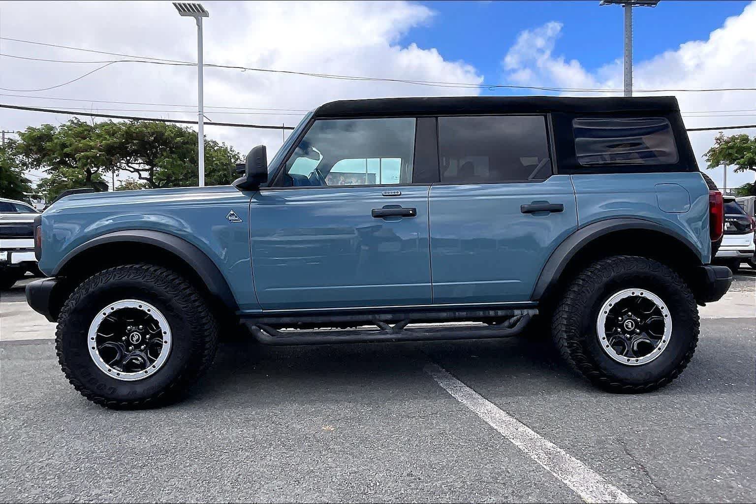 Certified 2023 Ford Bronco Black Diamond w/ Sasquatch Package AWD/4WD image 3