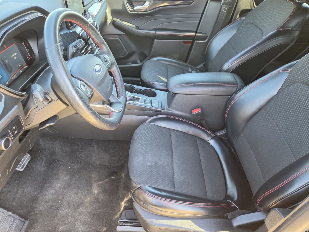Certified 2024 Ford Escape ST-Line FWD image 12