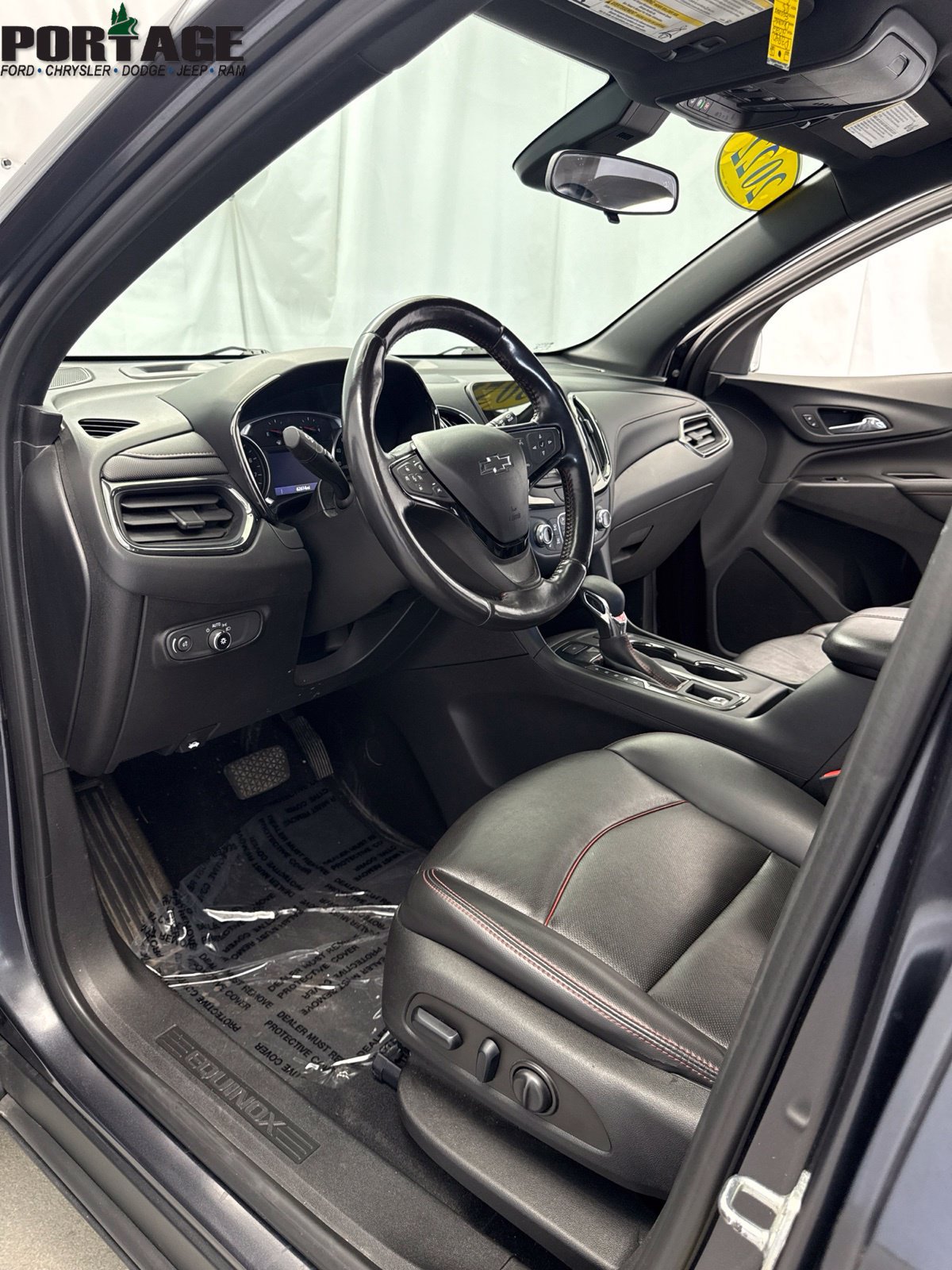Used 2022 Chevrolet Equinox RS w/ RS Leather Package AWD/4WD image 10
