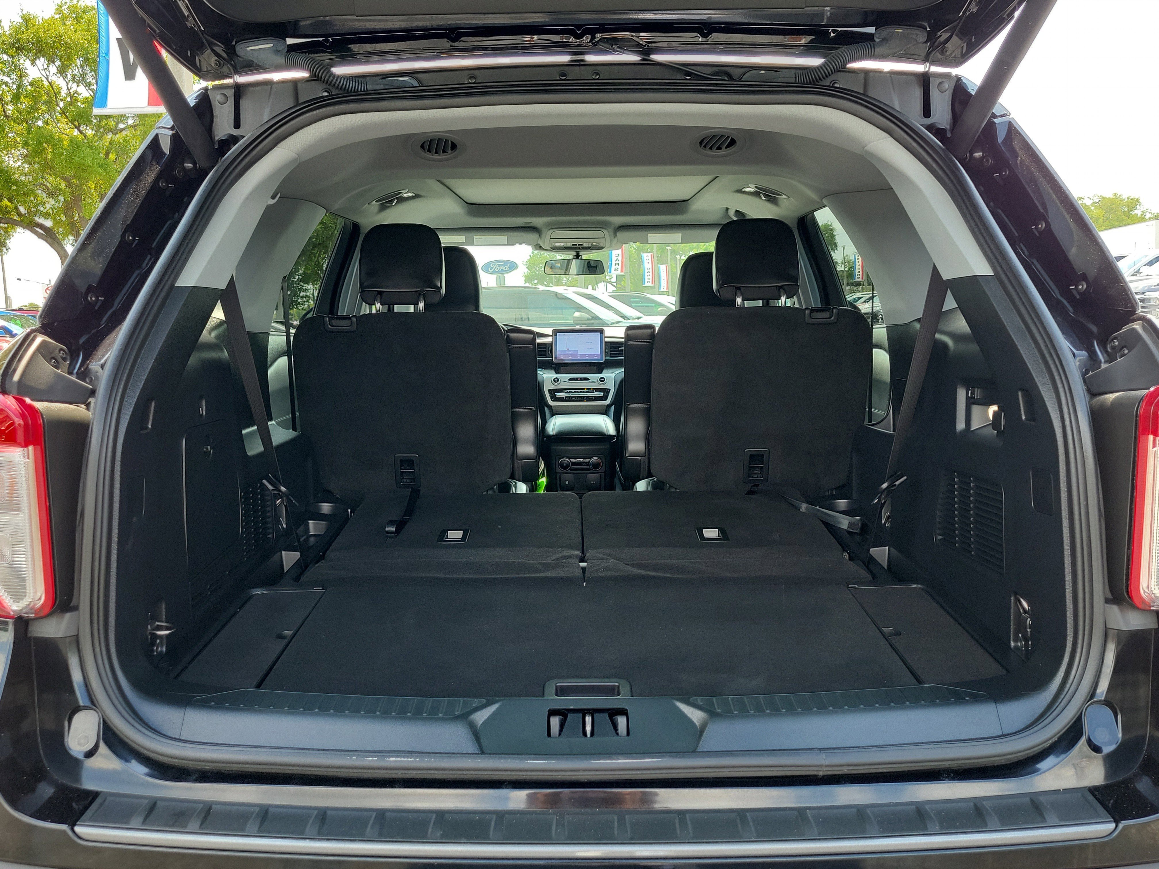 Certified 2023 Ford Explorer XLT w/ Equipment Group 202A image 10