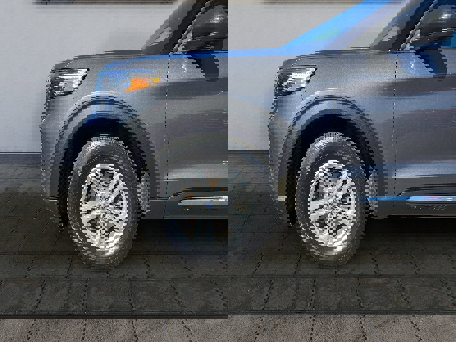 Certified 2024 Ford Explorer XLT image 26