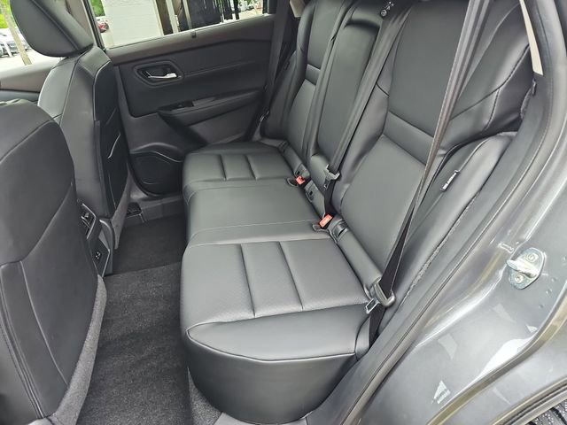 Used 2023 Nissan Rogue SV w/ SV Premium B Package FWD image 14