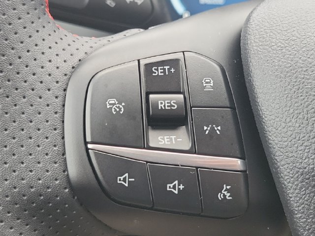 Certified 2024 Ford Escape ST-Line Select w/ Tech Pack #2 AWD/4WD image 9