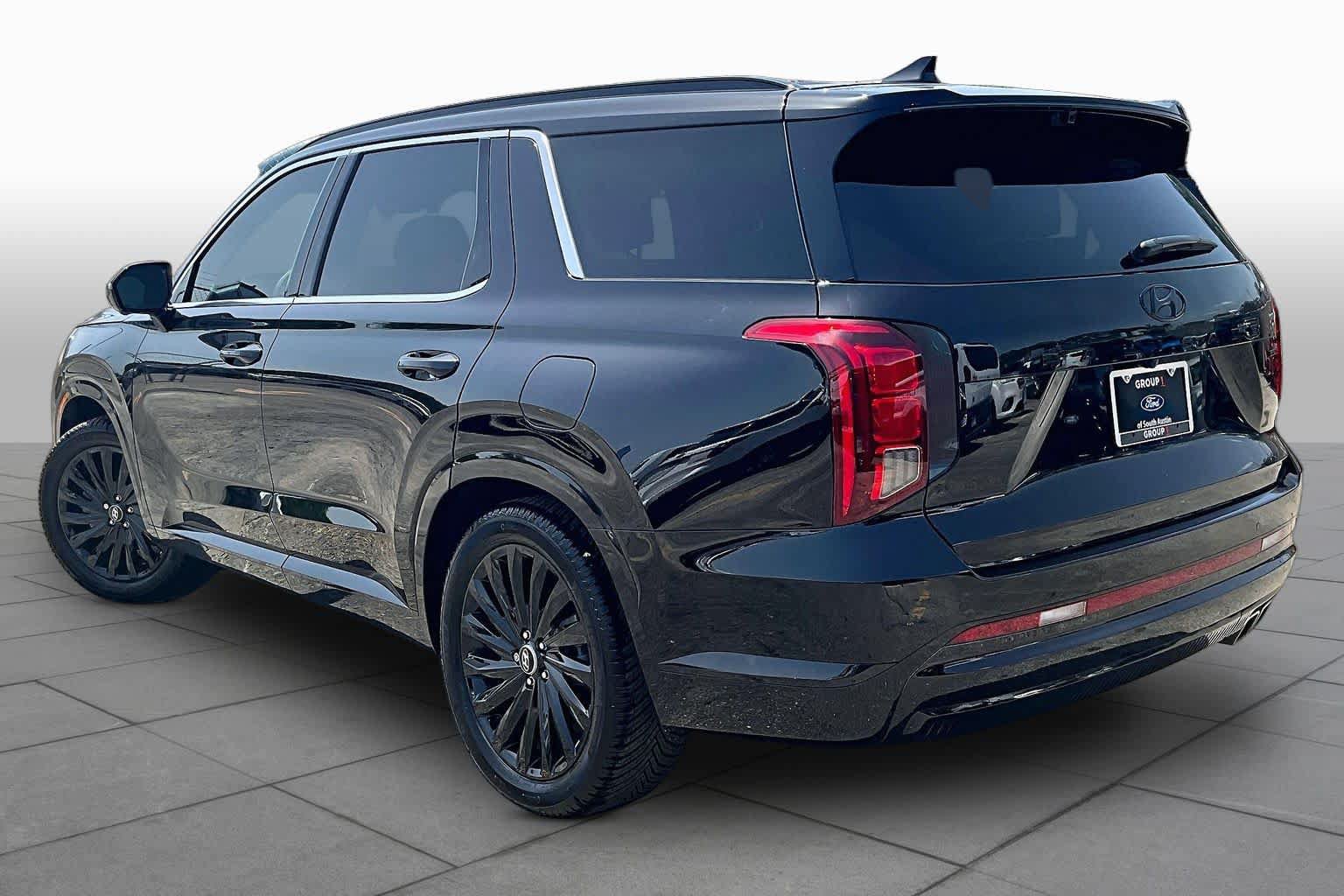 Used 2025 Hyundai Palisade Calligraphy AWD/4WD image 6