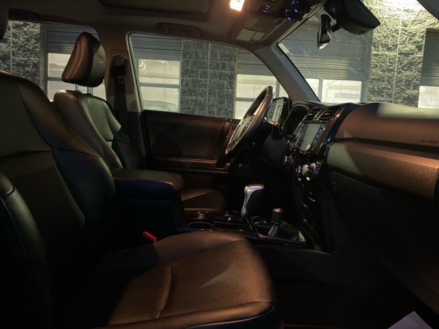 Used 2021 Toyota 4Runner TRD Off-Road Premium w/ Moonroof Package AWD/4WD image 19