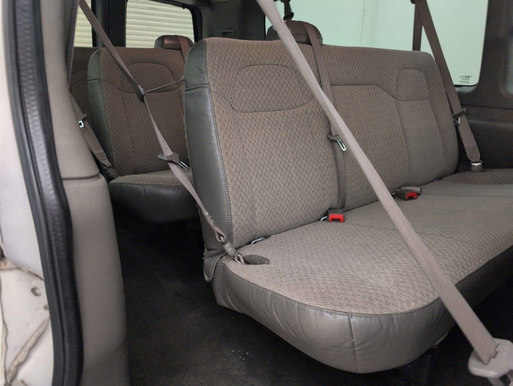 Used 2018 Chevrolet Express 3500 LT w/ LT Preferred Equipment Group image 18