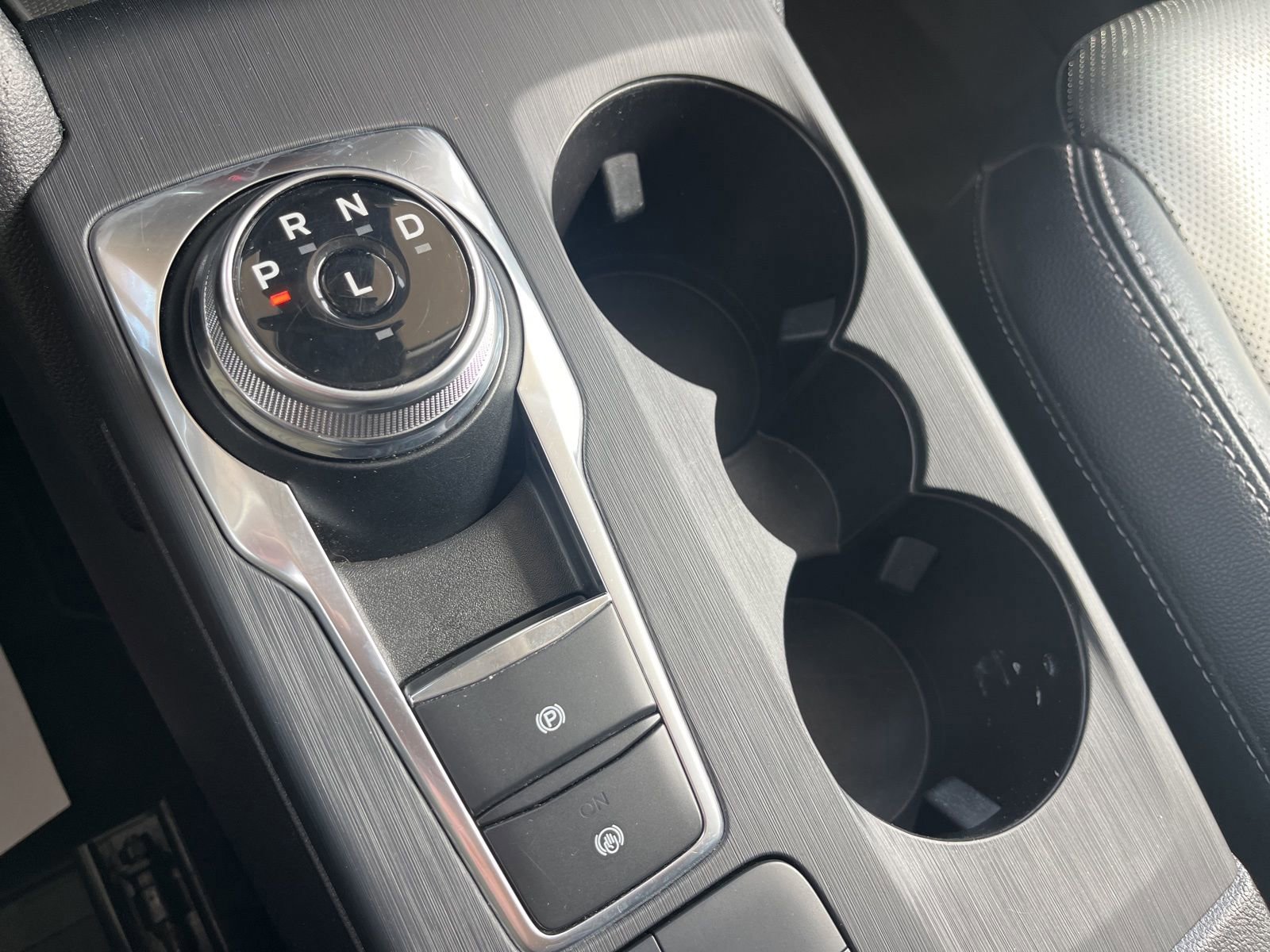 Certified 2022 Ford Escape SEL w/ Technology Package image 27