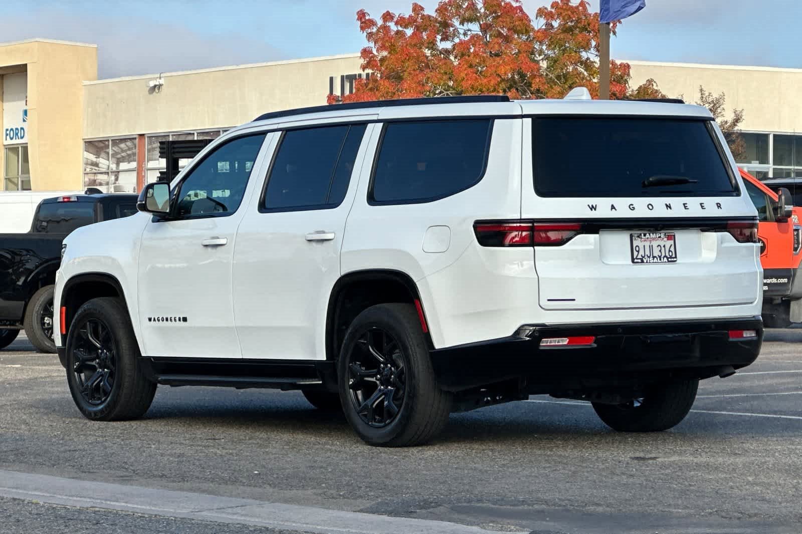 Used 2023 Jeep Wagoneer Series II image 6