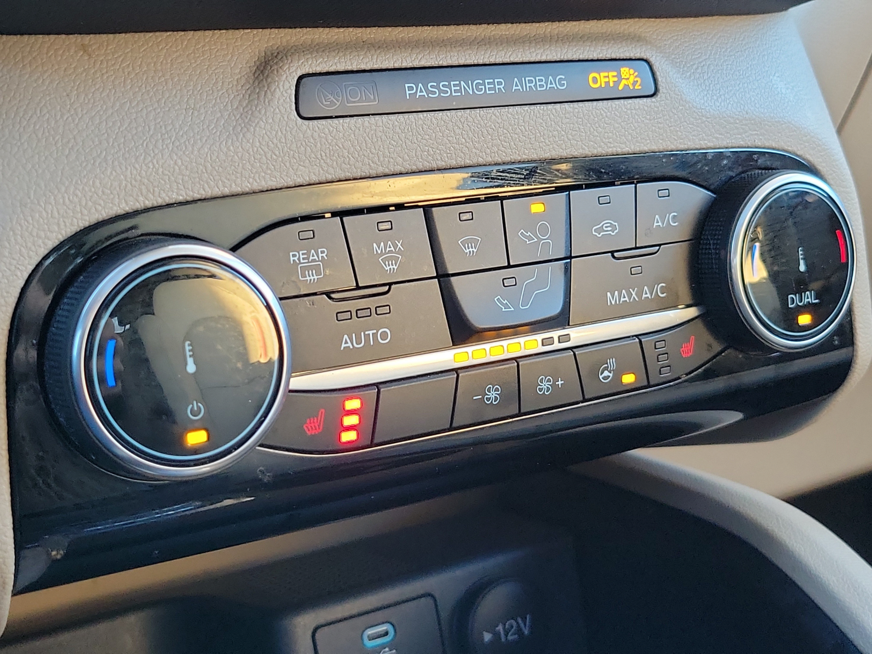Certified 2022 Ford Escape SEL FWD image 27