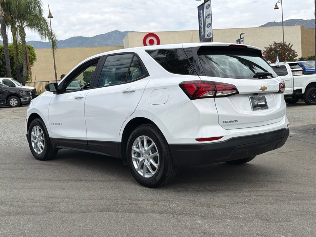 Used 2024 Chevrolet Equinox LS w/ Driver Confidence II Package FWD image 8