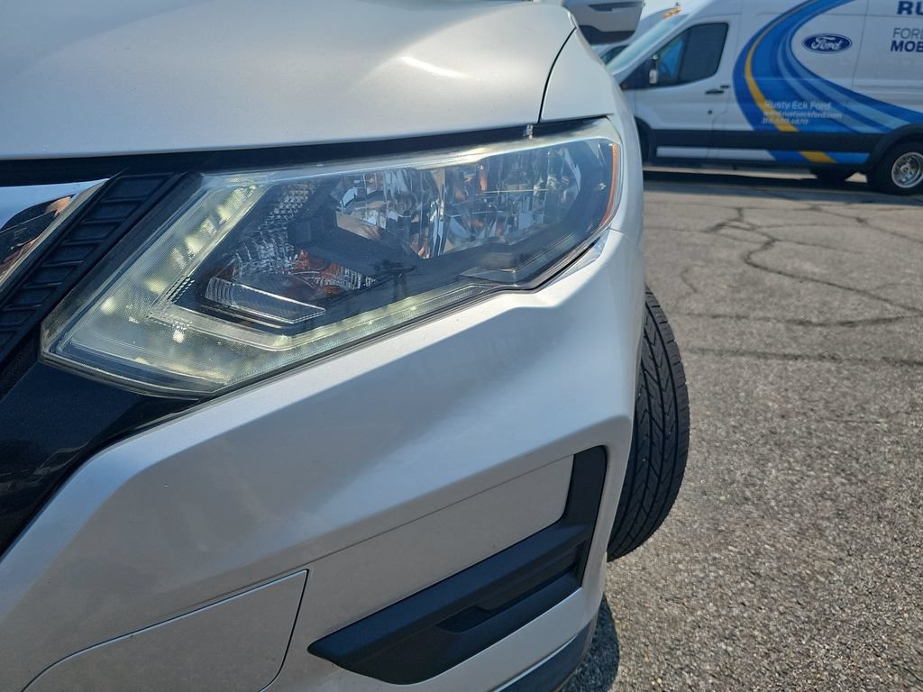 Used 2020 Nissan Rogue SV AWD/4WD image 30