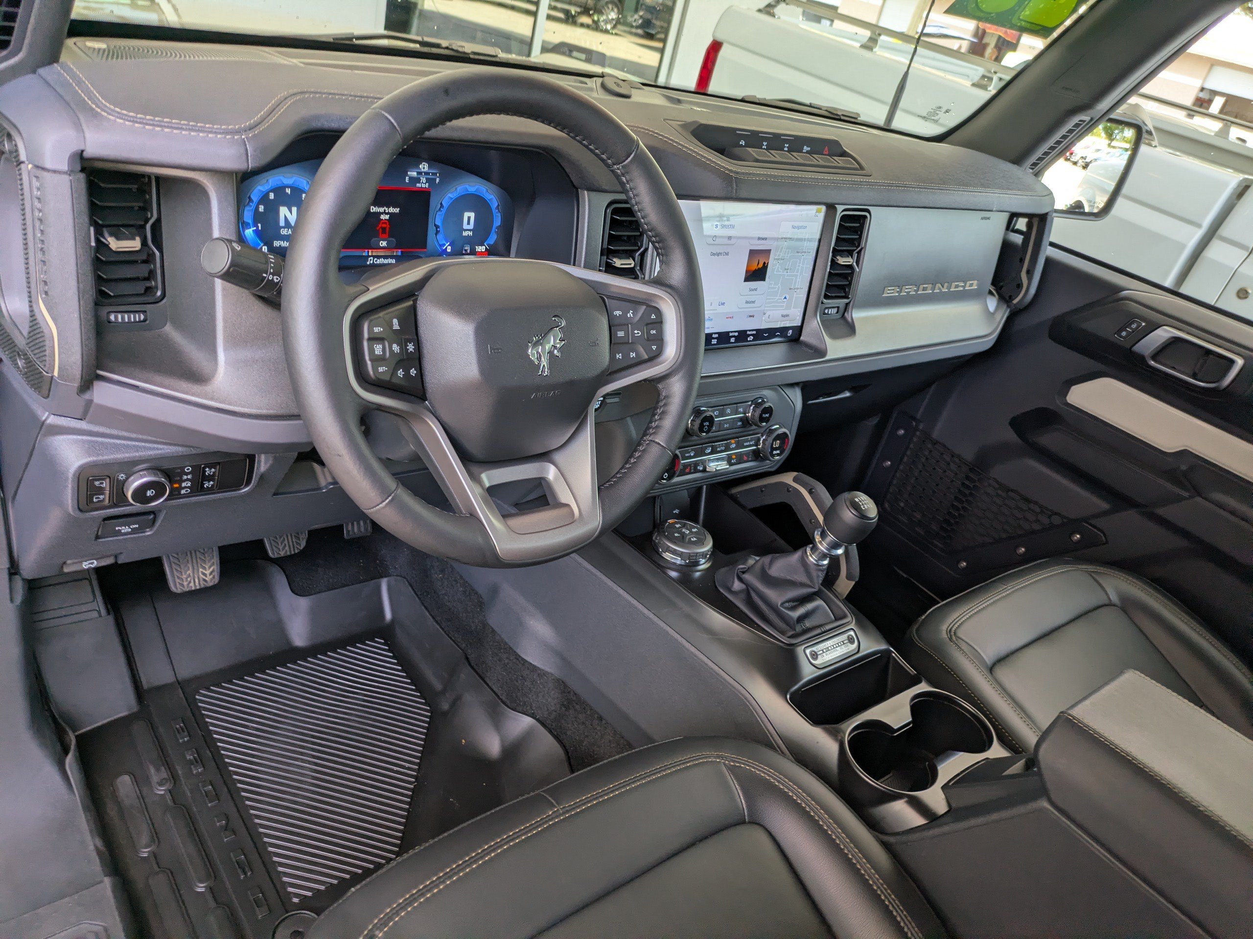 Certified 2025 Ford Bronco Badlands w/ Sasquatch Package AWD/4WD image 16