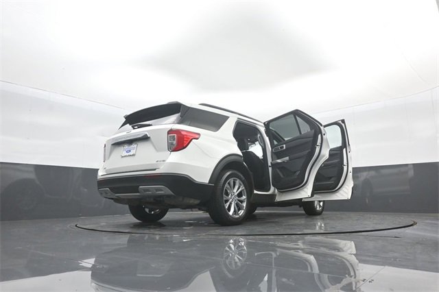 Certified 2021 Ford Explorer XLT w/ Equipment Group 202A image 38