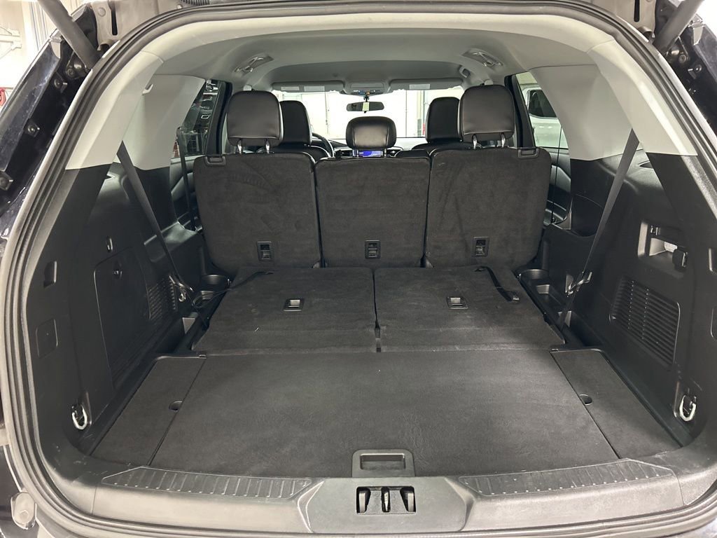 Certified 2023 Ford Explorer XLT w/ Equipment Group 202A image 33