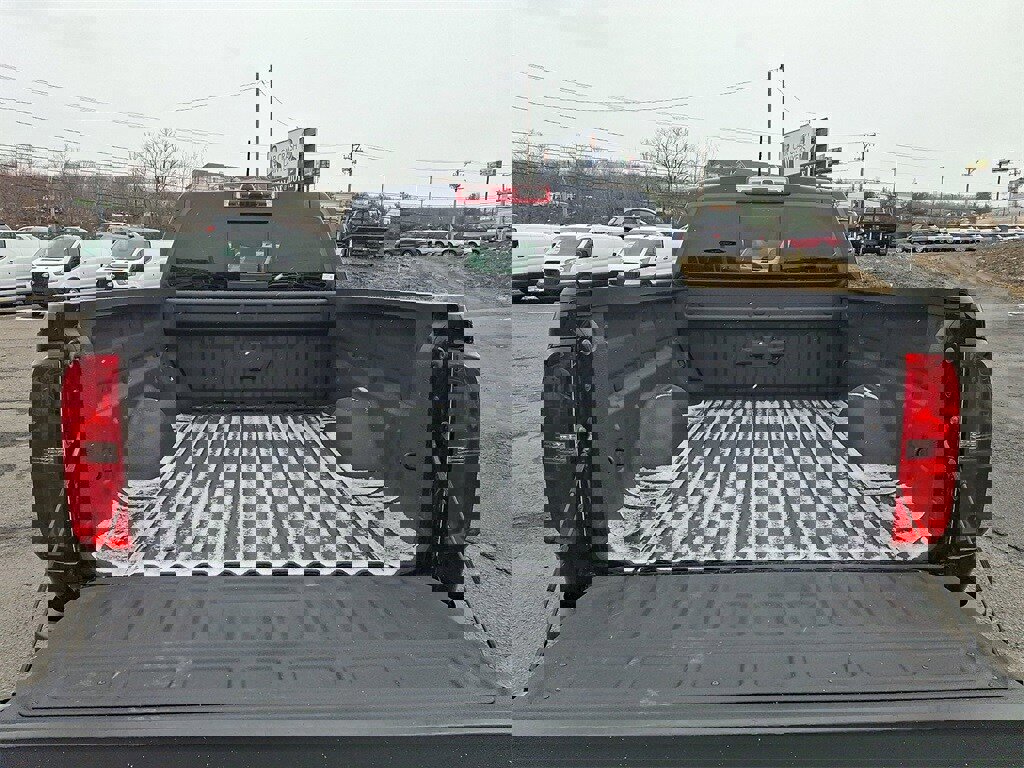 Used 2019 Chevrolet Colorado Z71 w/ Z71 Midnight Edition image 28