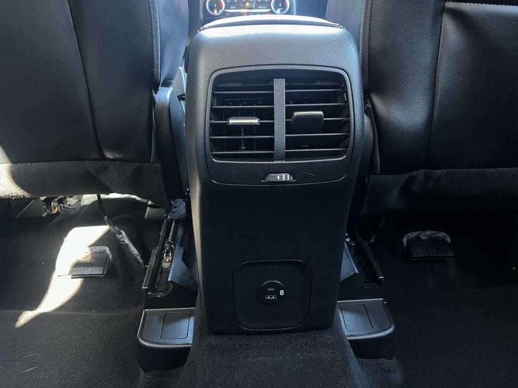 Certified 2022 Ford Escape SEL w/ SEL Stealth AWD Package image 16