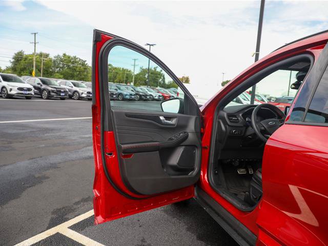 Certified 2024 Ford Escape ST-Line AWD/4WD image 19