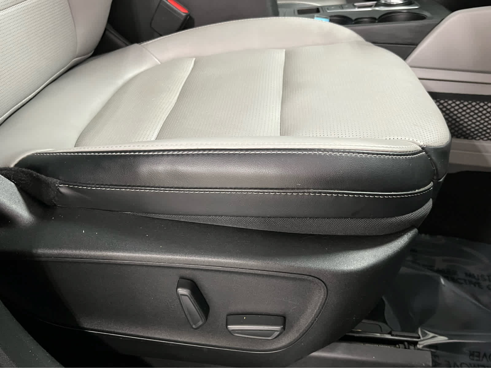 Certified 2023 Ford Escape Platinum AWD/4WD image 42