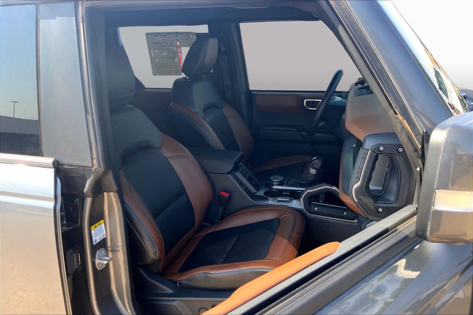 Certified 2024 Ford Bronco Outer Banks AWD/4WD image 9