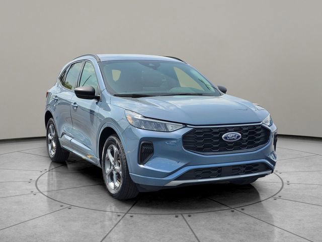 Certified 2023 Ford Escape ST-Line w/ Tech Pack #1 AWD/4WD image 14