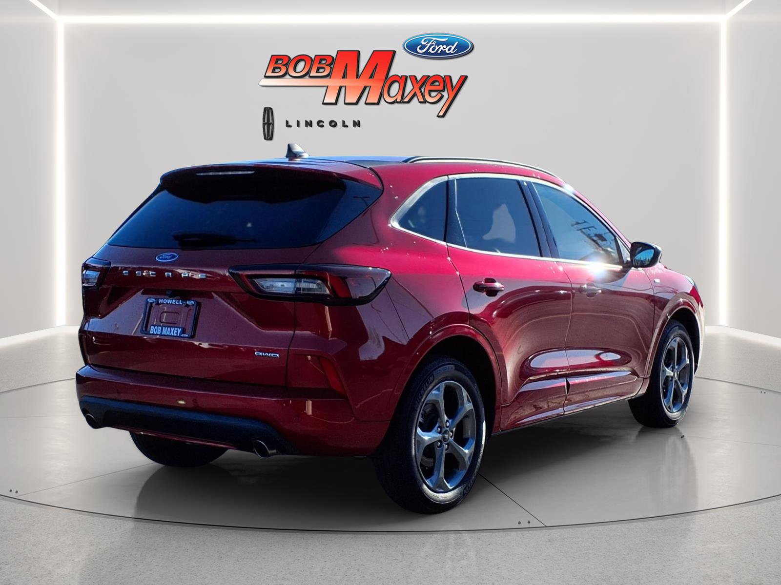 Certified 2024 Ford Escape ST-Line w/ Tech Pack #1 AWD/4WD image 4