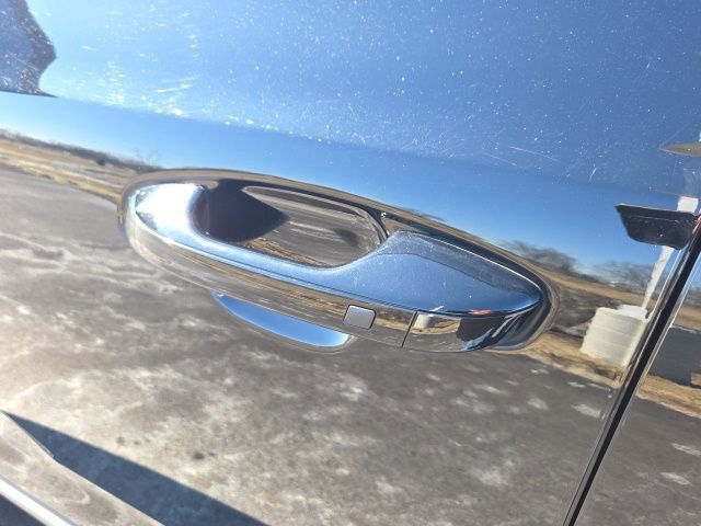 Used 2023 Kia Telluride EX w/ EX Captain's Chair Package image 25