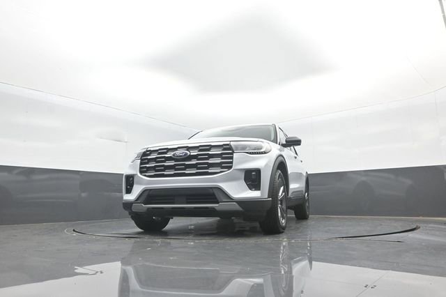 Certified 2025 Ford Explorer Active w/ Active Comfort Package AWD/4WD image 34