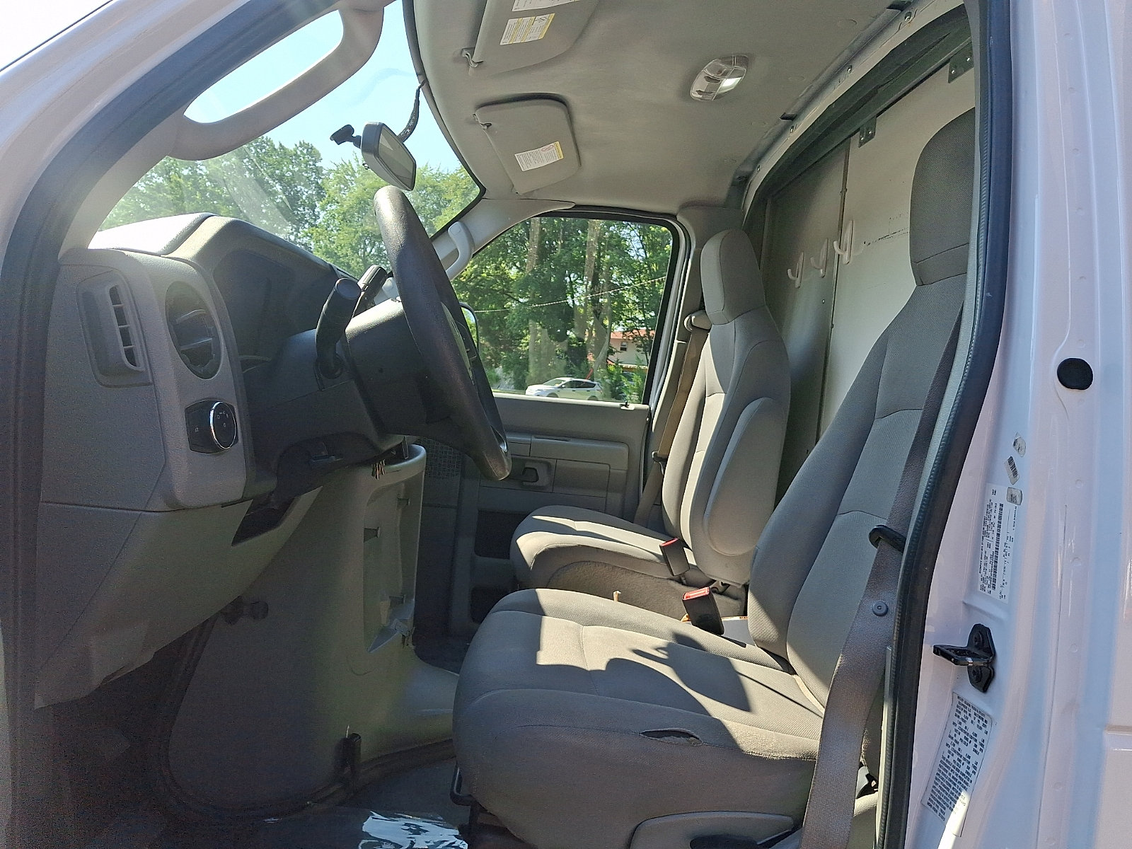 Certified 2022 Ford E-350 and Econoline 350 Super Duty w/ Power Windows & Locks Group RWD image 15
