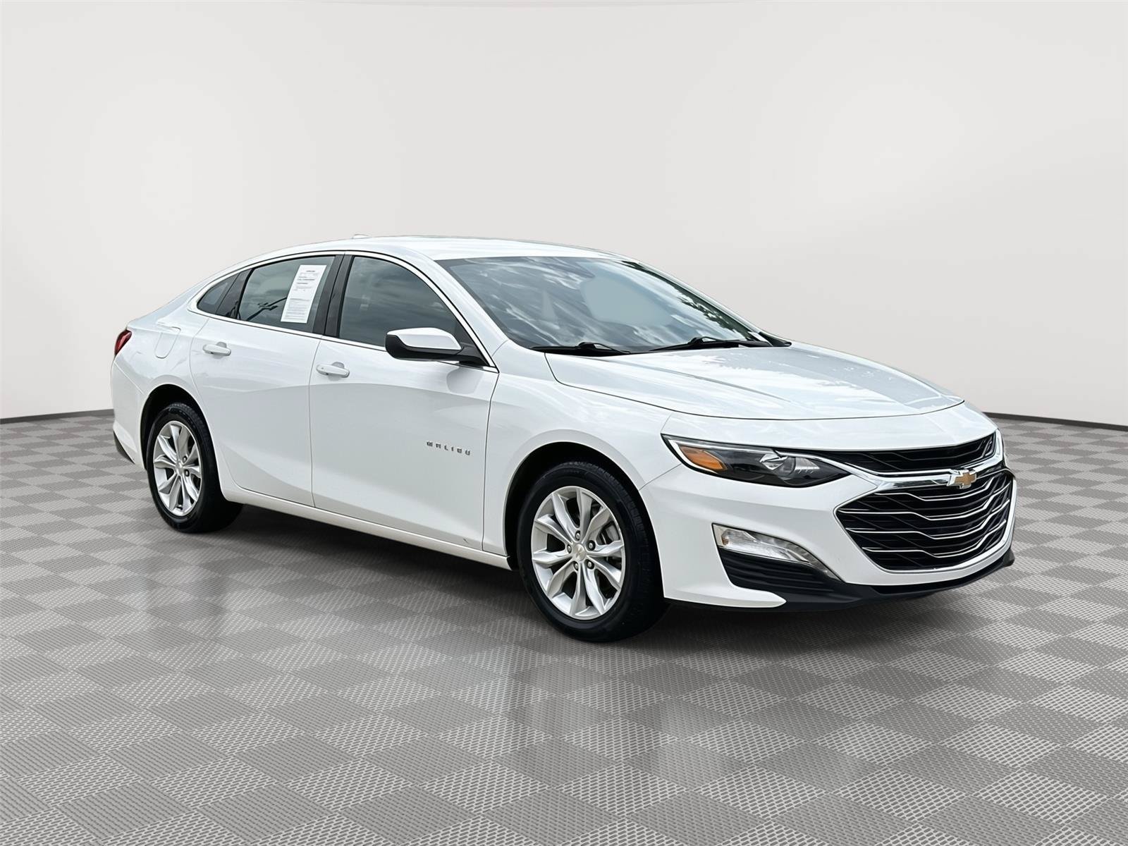 Used 2025 Chevrolet Malibu LT FWD image 5