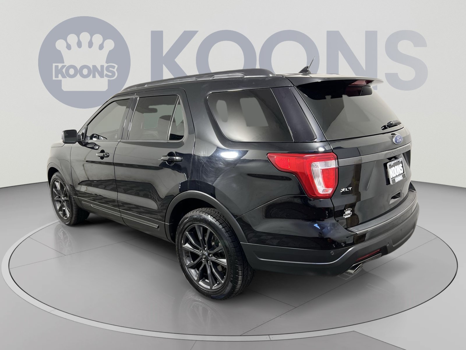 Certified 2018 Ford Explorer XLT w/ Equipment Group 202A AWD/4WD image 8