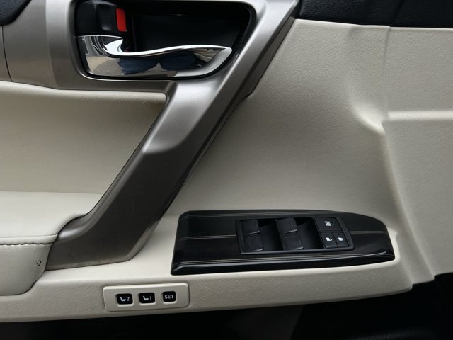 Used 2020 Lexus GX 460 Luxury w/ Luxury Sport Package AWD/4WD image 12