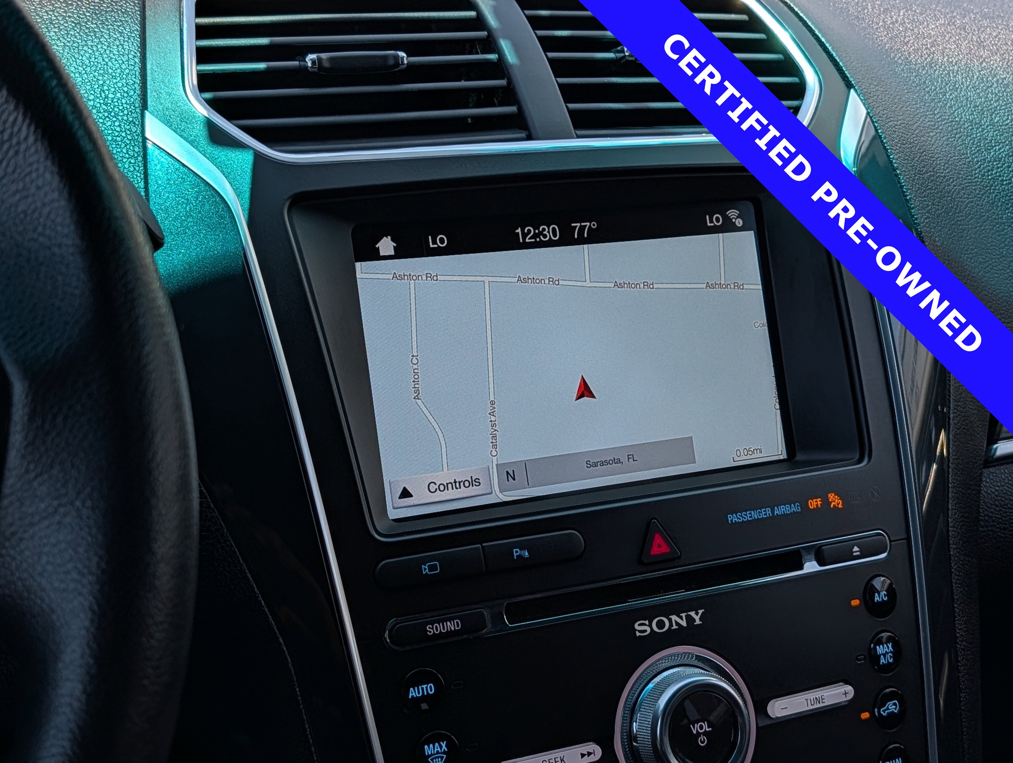 Certified 2017 Ford Explorer Limited AWD/4WD image 30