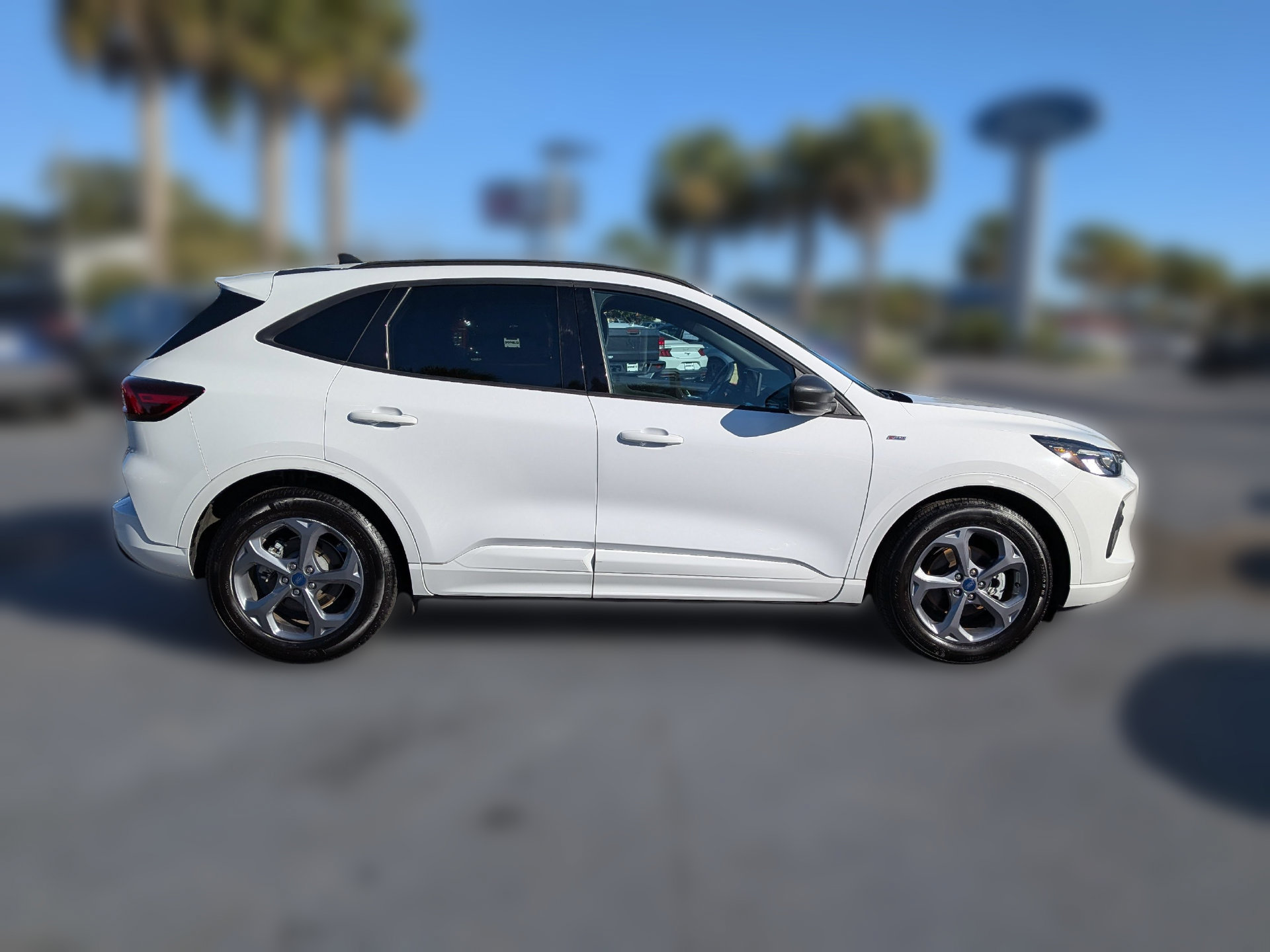 Certified 2023 Ford Escape ST-Line w/ Tech Pack #1 FWD image 3