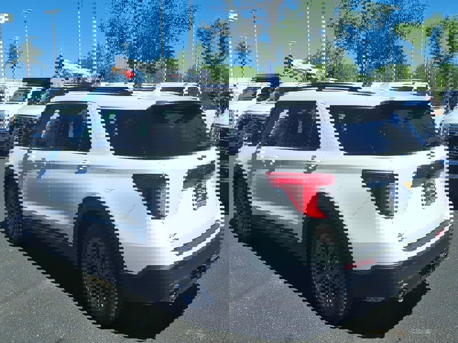 Certified 2023 Ford Explorer XLT w/ Equipment Group 202A image 3